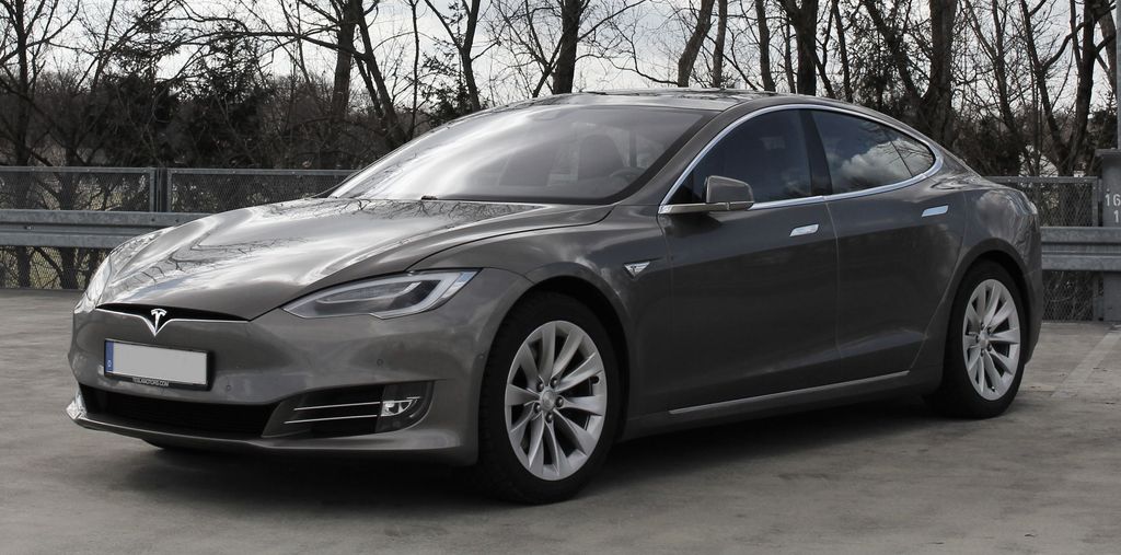 Tesla Model S (10-Year-Old Model)