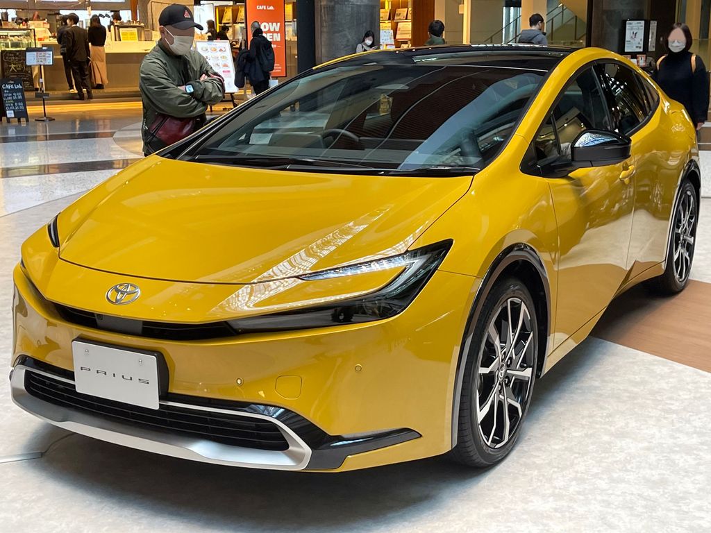 2025 Toyota Prius Prime (Plug-in Hybrid)