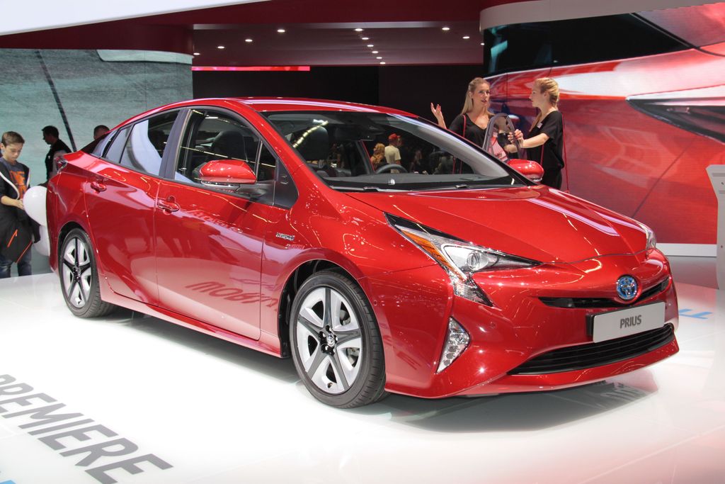 Toyota Prius: The Hybrid Pioneer of Enduring Efficiency