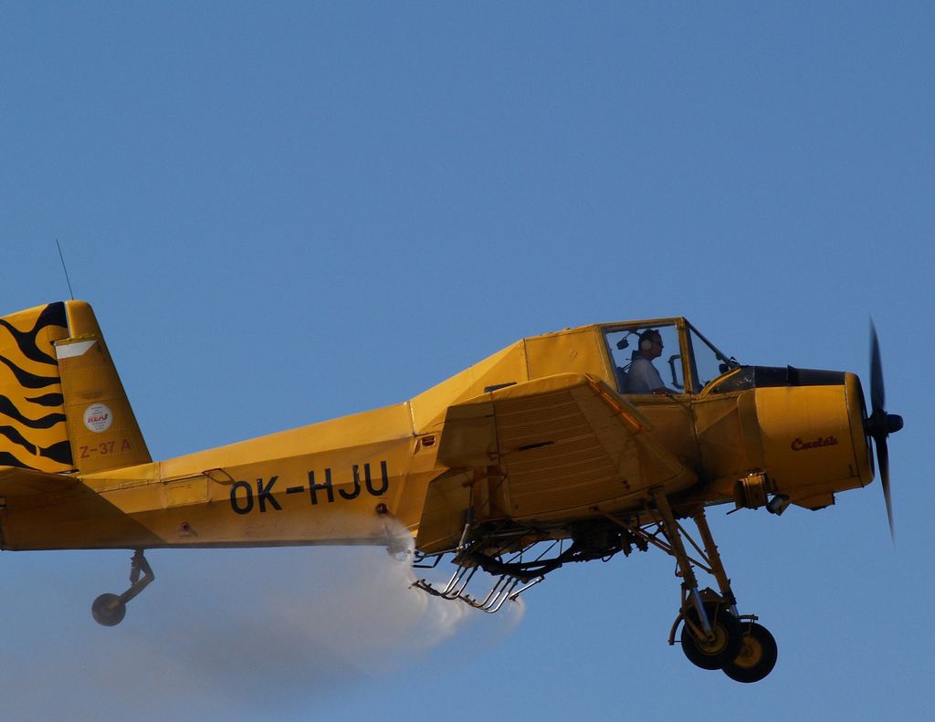 Zlin Z-37 Čmelák