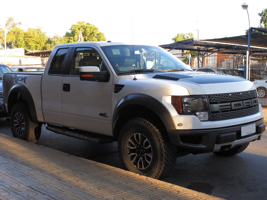 Custom 2013 Ford F-150 SVT Raptor / Ford Raptor