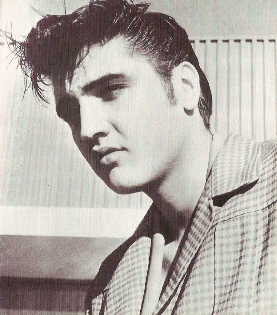 Presley Chweneyagae