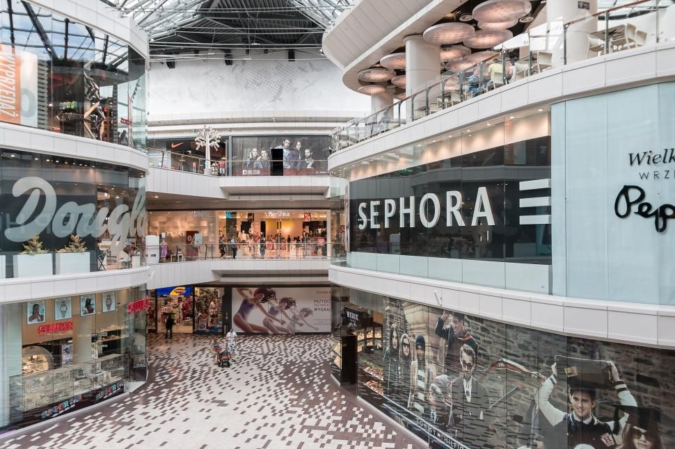 bustling malls