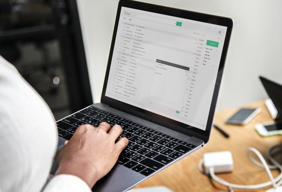 Mastering the Inbox: Your HBR Guide to Writing Executive Emails That Command Instant Attention and Action Mastering the Inbox: Your HBR Guide to Writing Executive Emails That Command Instant Attention and Action