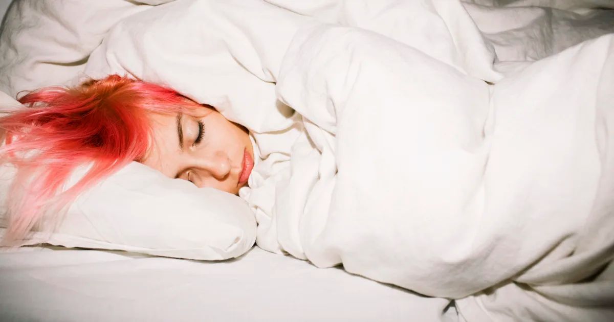 The Hidden World of Your Bed: Why Cleanliness is Crucial for Health and Sleep