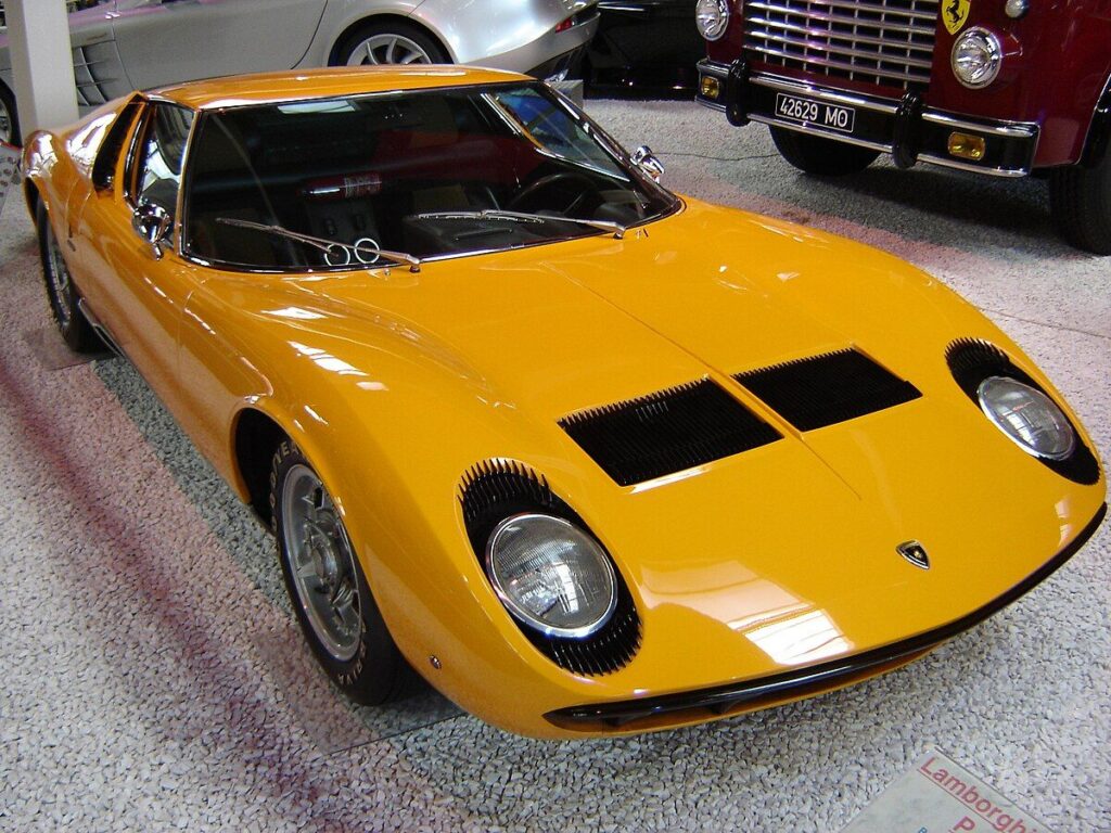 1971 Lamborghini Miura P400 S: Elegance in a Black Forest Barn