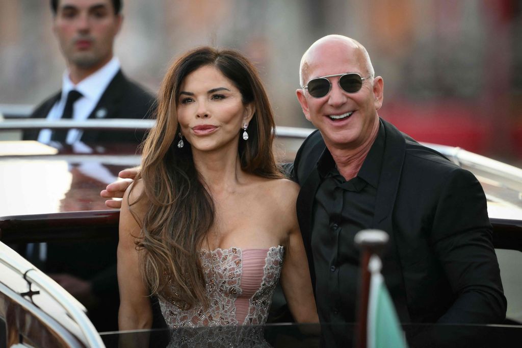 Behind the Billion-Dollar Vows: Why Jeff Bezos and Lauren Sánchez’s ‘Controversial’ Wedding Fuels Divorce Rumors and Reveals an Iron-Clad Plan