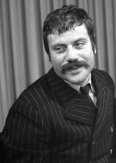 The CGI Magic That Kept Oliver Reed Alive On Screen