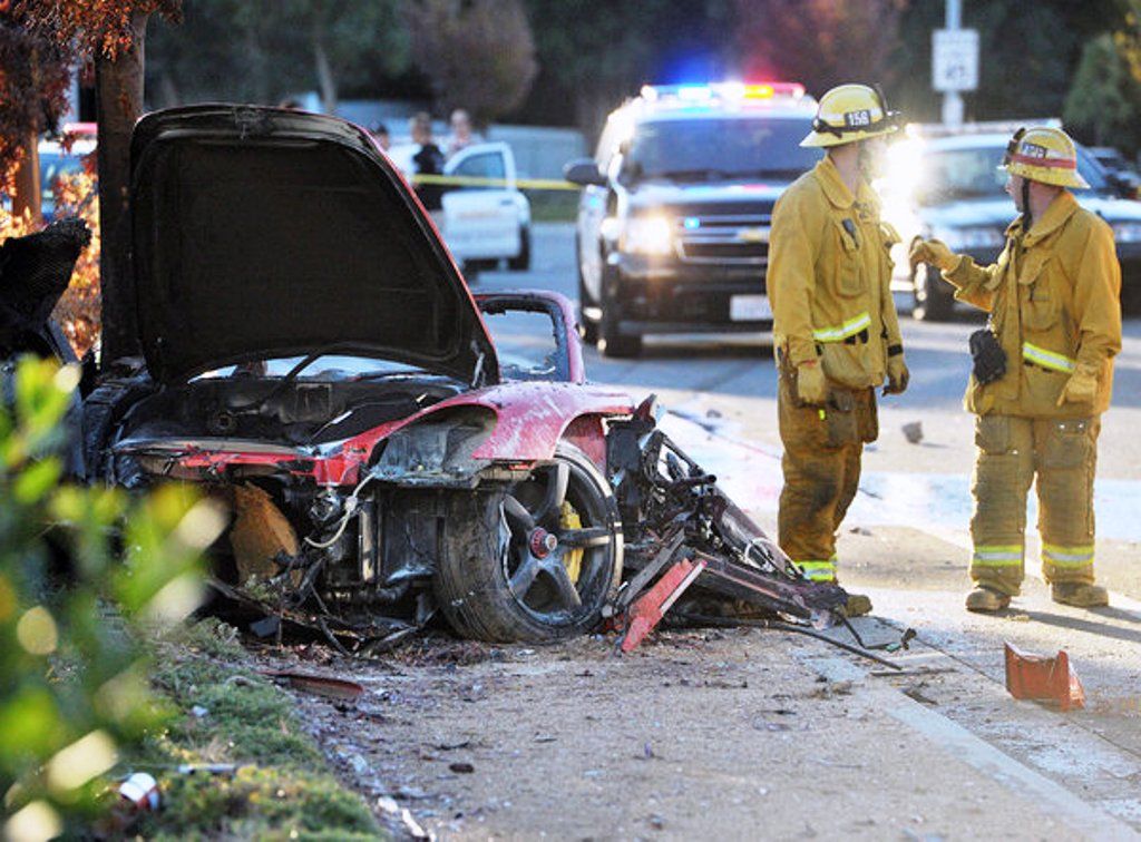 The Sequence of the Crash: High Speed, Impacts, and the Ensuing Fire