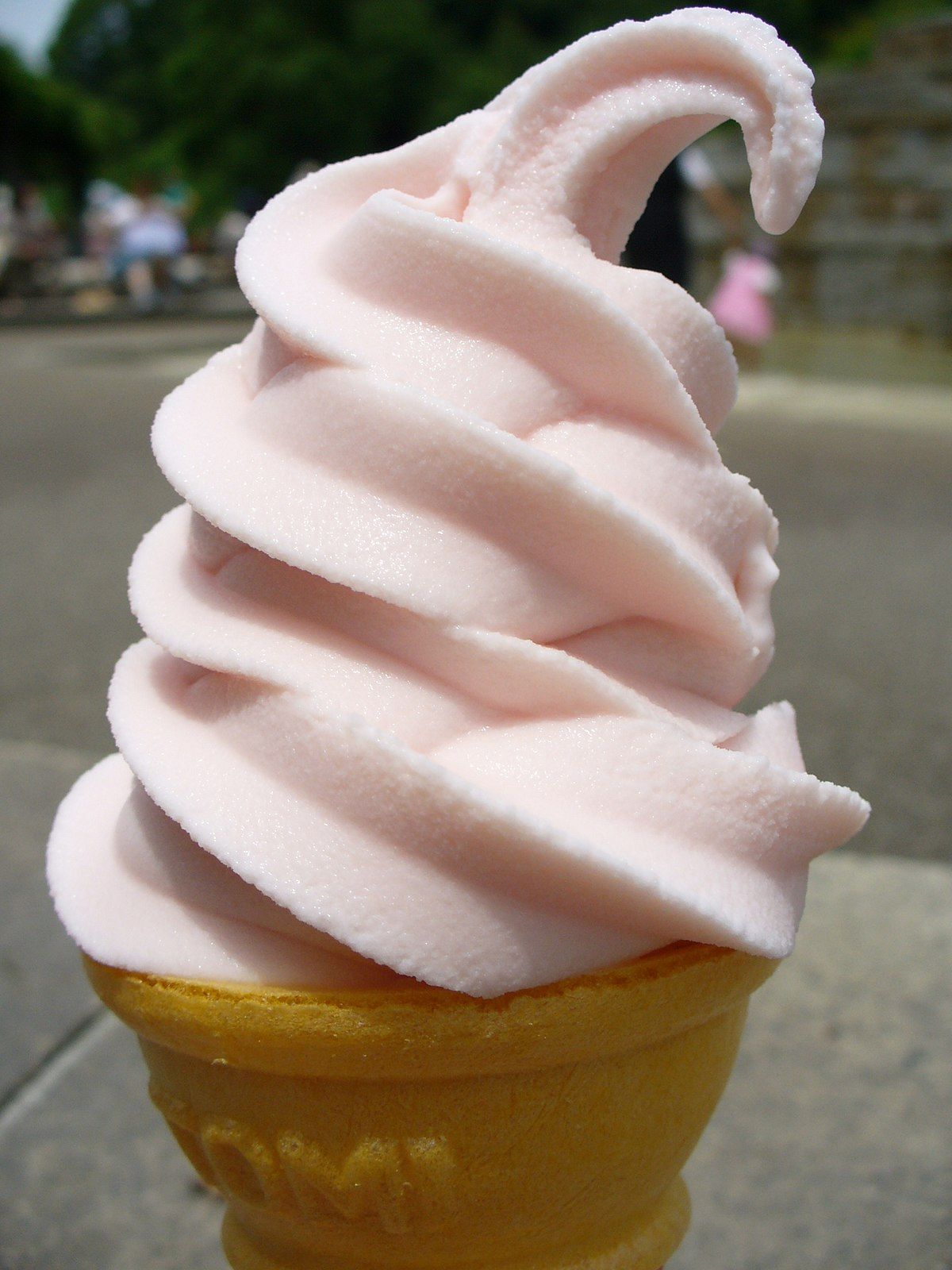soft-serve frozen yogurt