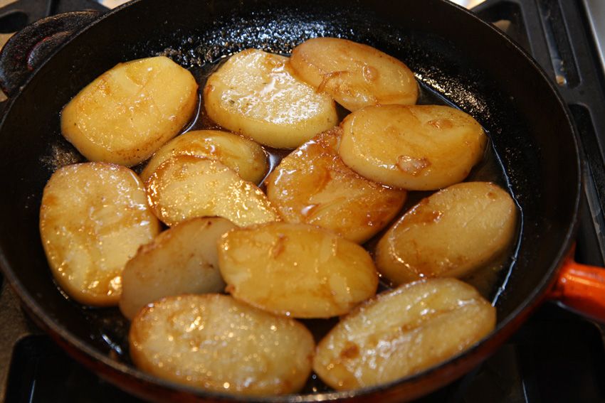 frying potatoes