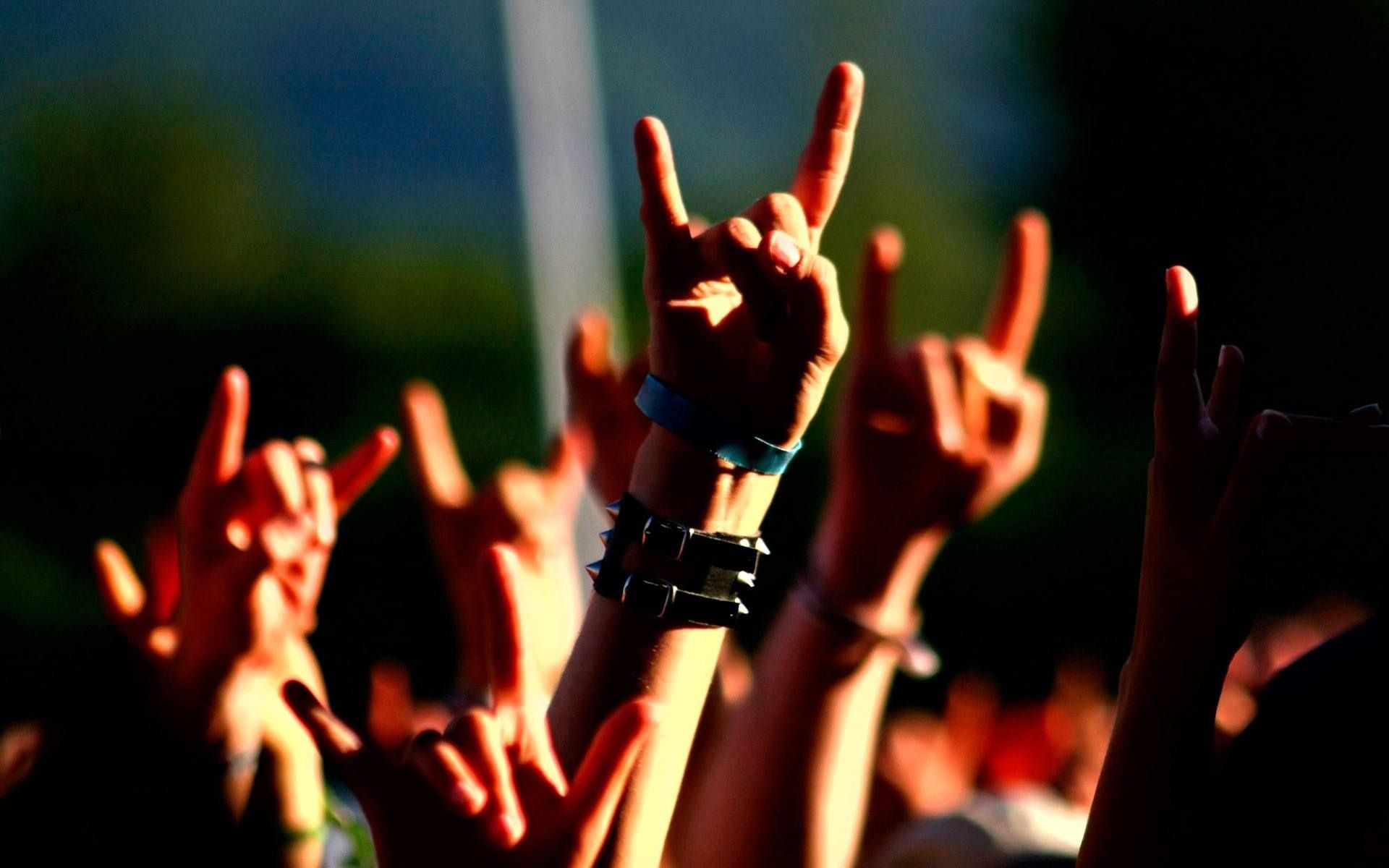 Rock ‘n’ Roll Revolutionizes Youth Culture