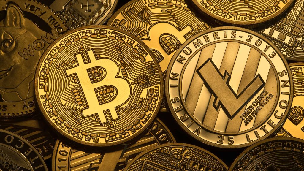 Crypto's Youthful Appeal and Social Media Influence: A New Paradigm for Investment Advice