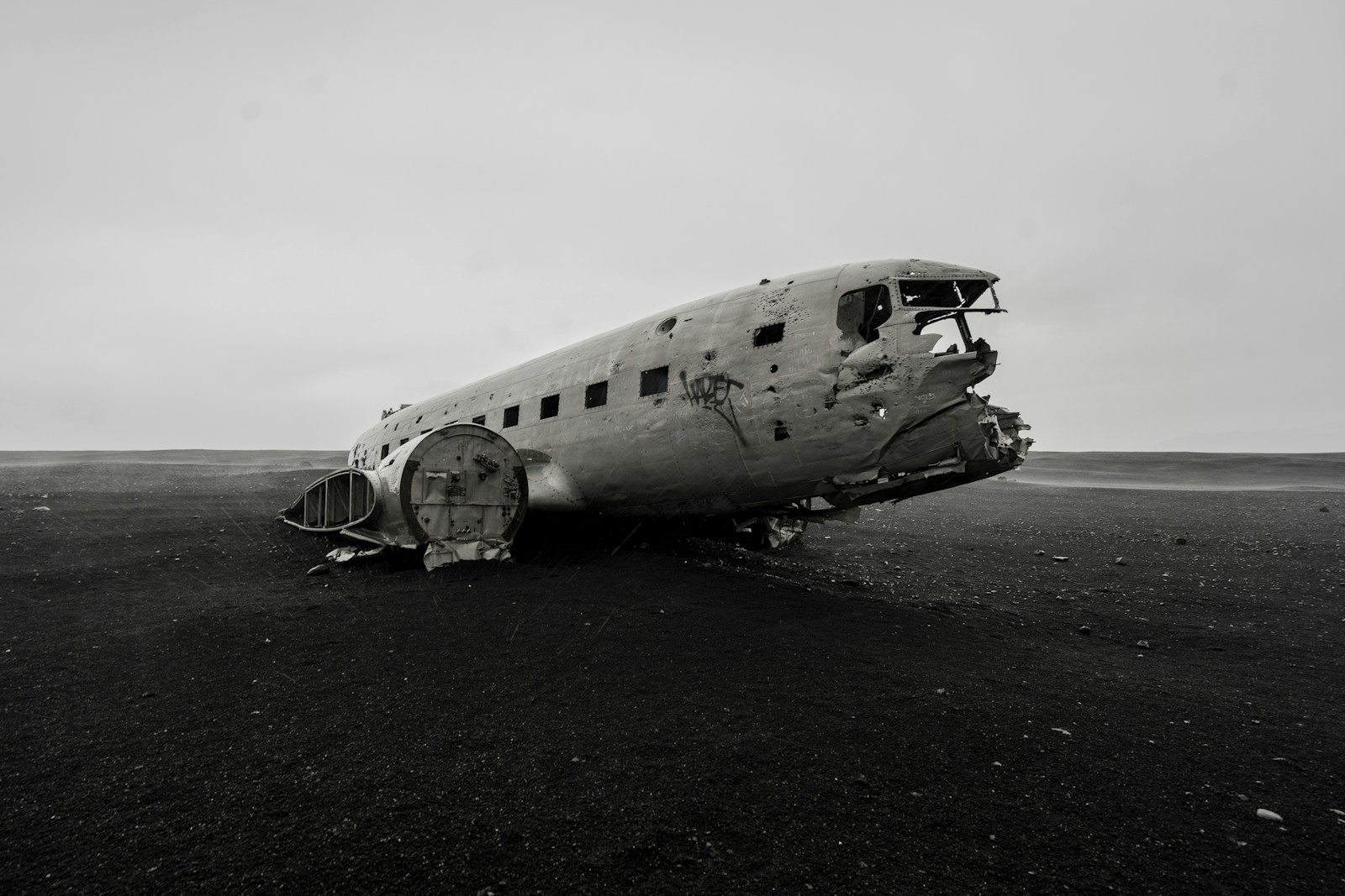 Fatal Medical Transport Plane Crash Claims Four Lives in Arizona’s Navajo Nation
