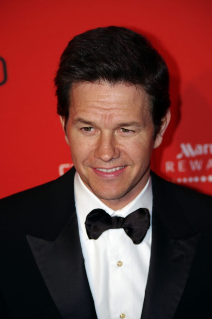 Beyond the Hype: Fitness Trainers Reveal the Secrets to Mark Wahlberg’s Redefined 2025 Workout Schedule