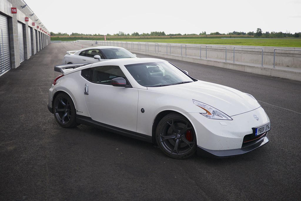 Are You That Racer? Unmasking the 10 Track Day Traps That Annoy Marshals and Other Teams Alike