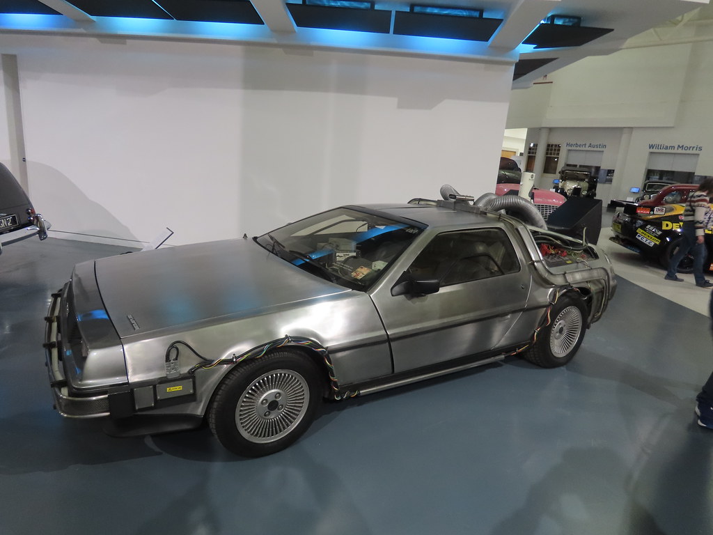 DeLorean DMC-12