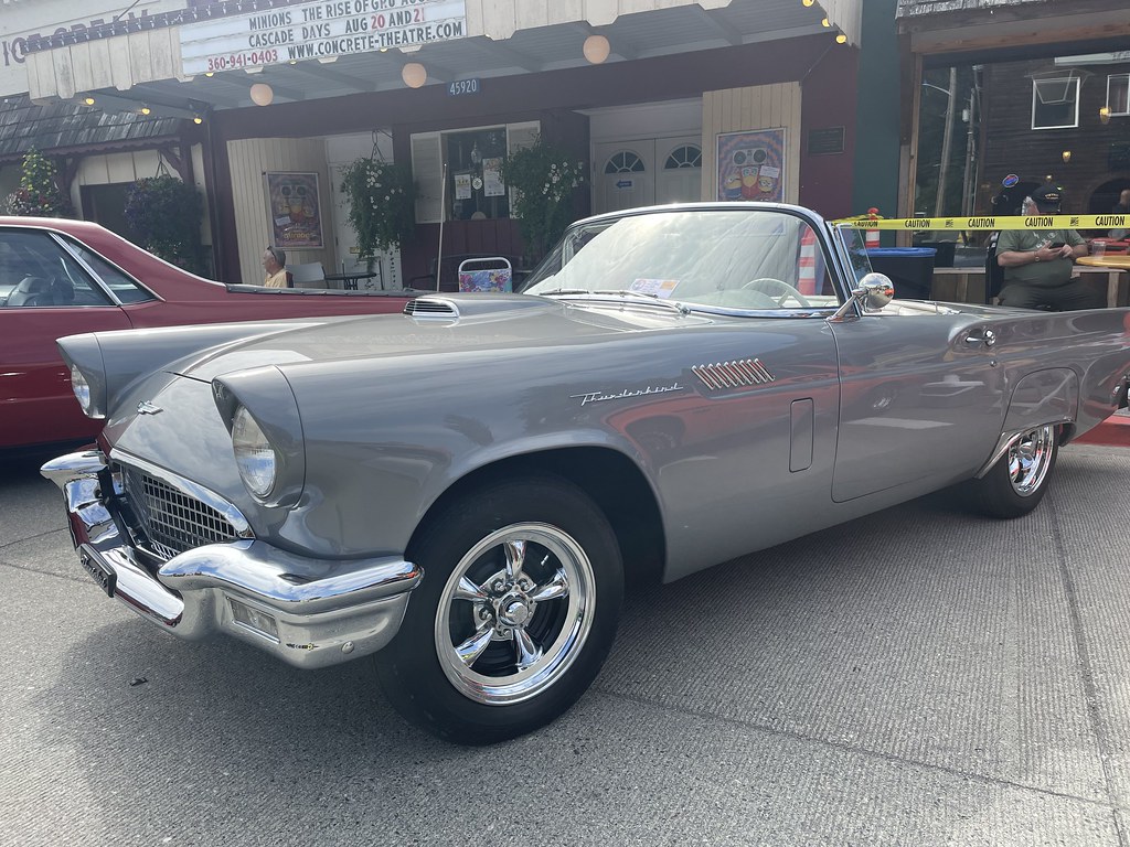 Ford Thunderbird