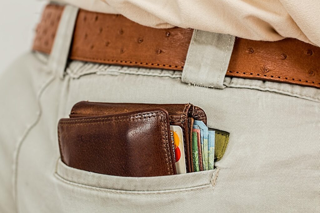 Demystifying the ,000 Salary: An In-Depth Look at Its Real-World Value and Financial Implications in the Modern Economy