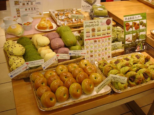 Dessert Dilemma in America: The 12 Best Bakeries Revealed by Customer Loyalty (Spoiler Alert Inside)