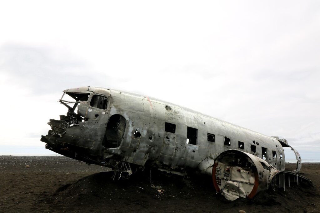 plane, wreck, crash landing, darkness, mystical, plane crash, airbus, nature, mood, passenger aircraft, destroyed, antique car, beach, iceland, sea