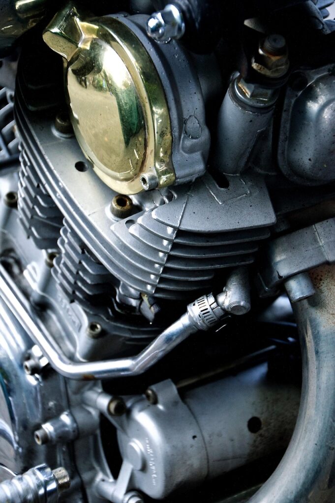 yamaha, motorcycle, details, technology, chrome, metallic, metal, two-wheelers, antique car, engine, bicycle, vehicle, rots, beautiful wallpaper, close ups, texture, background, old, classic, retired, historical, corrosion, suspension, cylinder head, ribs, cooling, alternator, machine, iphone wallpaper