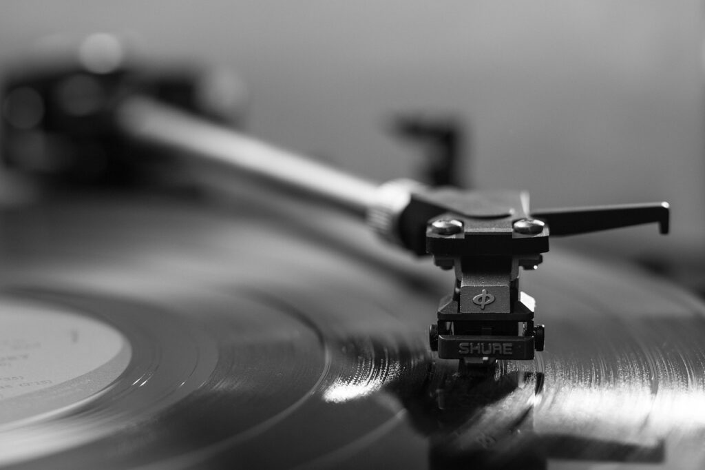 record player, vinyl, phonograph record, mono, music, plastic, record, reflection, sound, turntable, vintage, gray music, gray vintage, music, music, music, music, music