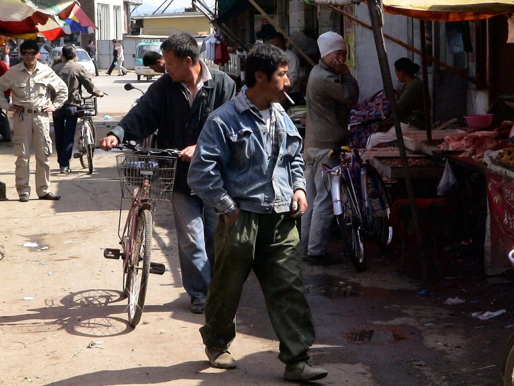 market, china, people, man, smoker, dandong, live normal, life, rural population, happy, satisfied, laugh, look forward, market day