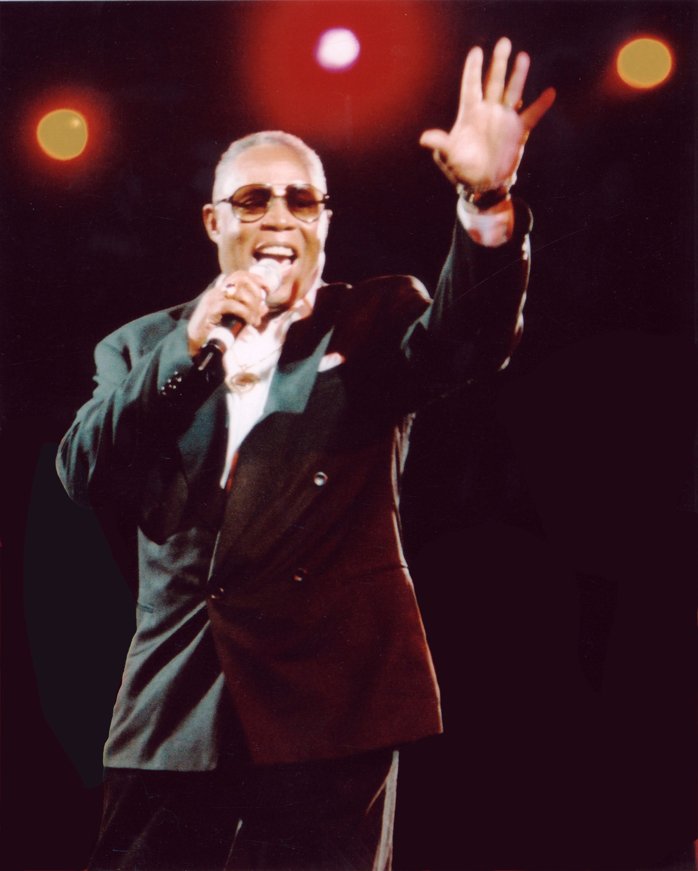 Sam Moore, Vocal Dynamo of Soul Duo Sam & Dave, Dies at 89; His Tenor Defined an Era and Endured for Decades