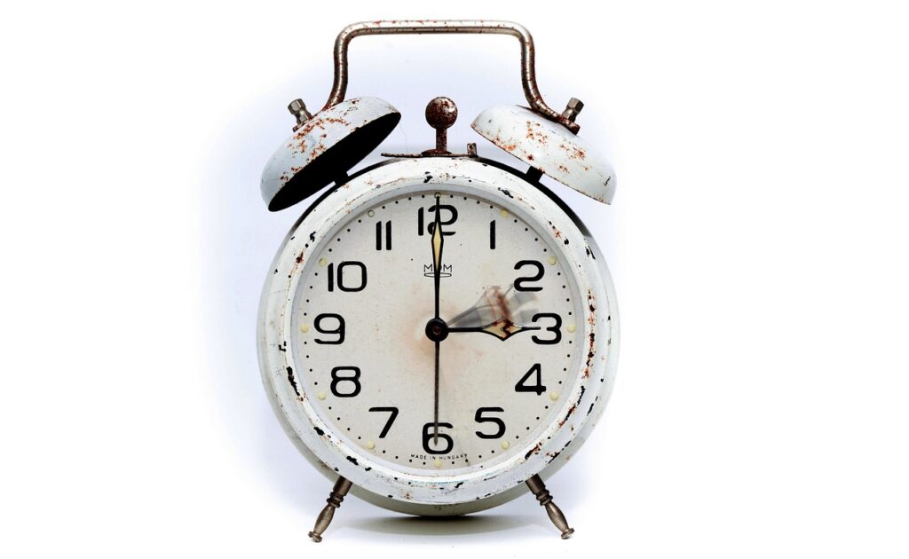 alarm clock, the summer time changeover, time change, wintertime, summer time, pointer, time, clock, clock change, minute hand, hour hand, clock face, nostalgia, antique, alarm clock, clock, clock, clock, clock, clock