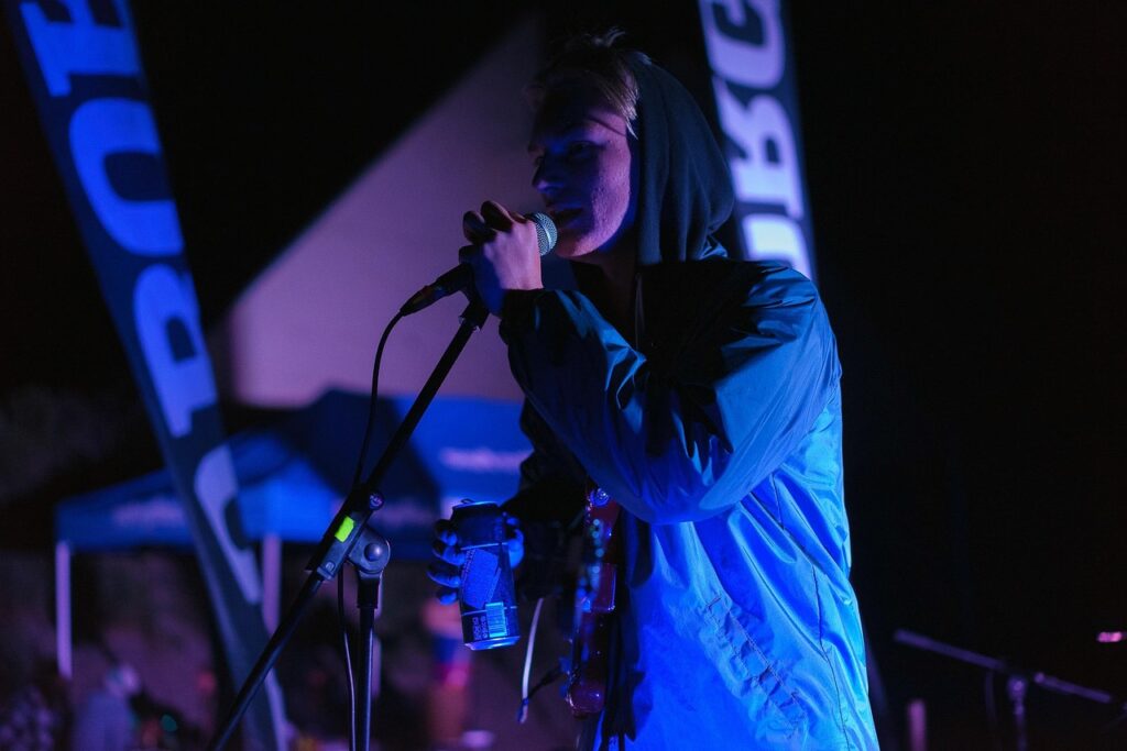 an event, night event, singer, man singer