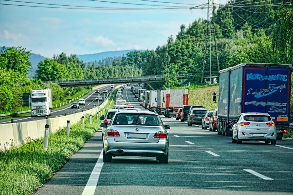 highway, rescue alley, traffic jam, automobile, ride, vehicles, traffic, central stripe, emergency situation, driving a car, roadway, travel, transport, traffic jam, traffic jam, traffic jam, traffic jam, traffic jam