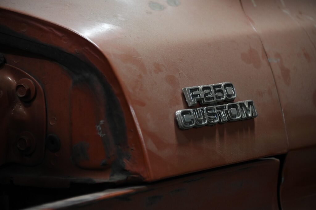 truck, f250, emblem, vintage, bodyshop, brown truck, f250, f250, bodyshop, bodyshop, bodyshop, bodyshop, bodyshop