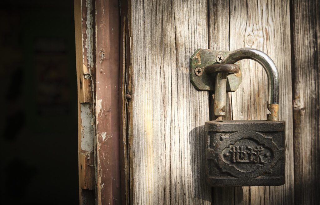 castle, open, backup, security, padlock, closed, to back up, shut down, secure, close, u-lock, to graduate, to open, protection, padlock, padlock, padlock, padlock, padlock