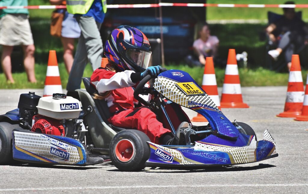 go kart, go kart track, racing, race car driver, motorsport, kart race, kart racing, run, racecourse, vehicle, speed, go kart, go kart, go kart, go kart, go kart