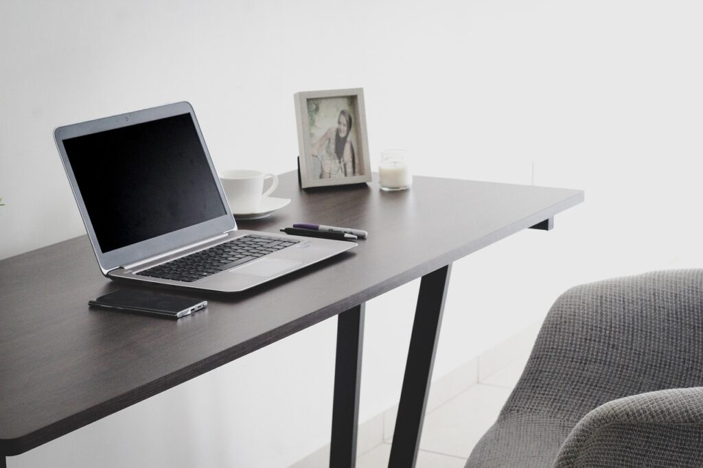 workplace, workspace, home office, office, desk, table, laptop, smartphone, cellphone, work at home, wfh, work from home, room, office, office, office, office, office, desk, room