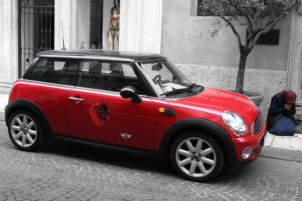 Luxury’s Reckoning: 15 Brands Battling Inventory Crises and the Specter of Failure