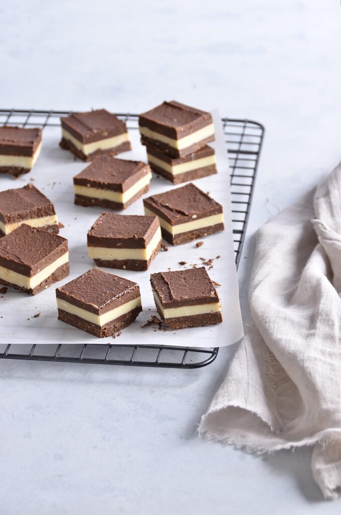 dessert, treat, snack, white chocolate, chocolate, peanut butter, sugary, chocolate, chocolate, chocolate, chocolate, chocolate