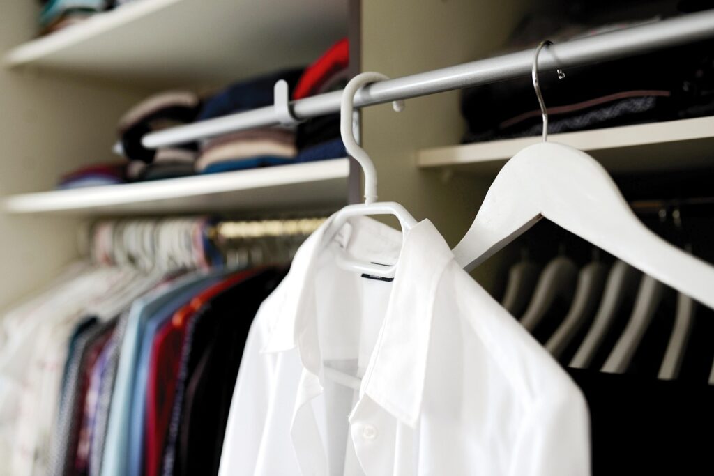 Aging Gracefully: 15 Wardrobe & Style Secrets to Instantly Look and Feel Younger