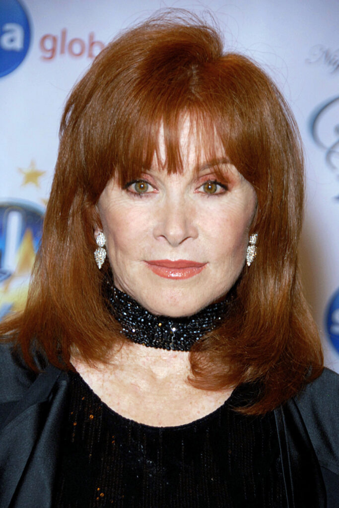 ‘Hart to Hart’s’ Stefanie Powers Remembers a Co-Star: A Journey Through Tributes, Enduring Bonds, and Heartfelt Searches