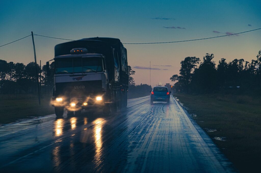 night, truck, road, car wallpapers, big truck, delivery truck, cargo truck, traffic, street, car, vehicles, transportation, transport, delivery, logistics, driving