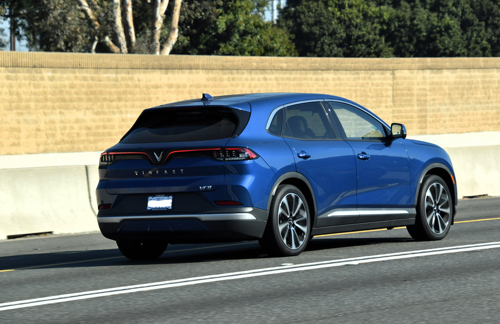 VinFast VF 8