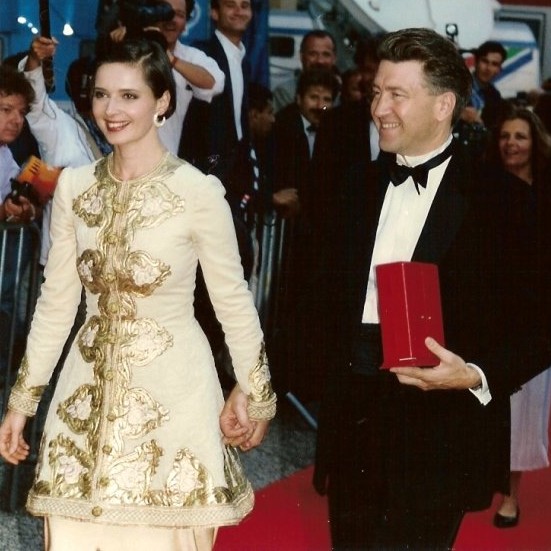 David Lynch: A Singular Vision Explored – Charting the Legacy of a Master of the Surreal David Lynch: A Singular Vision Explored – Charting the Legacy of a Master of the Surreal