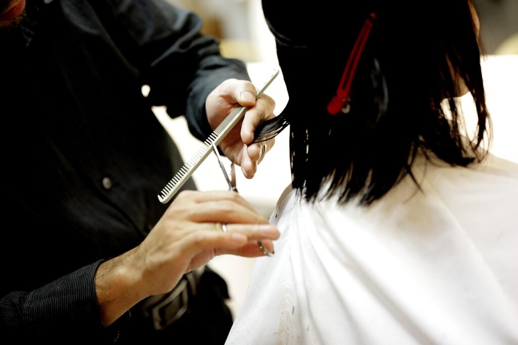 Beyond the Trend: 15 Wavy Shag Cuts That Amplify Layers and Give Your Hair Instant Personality