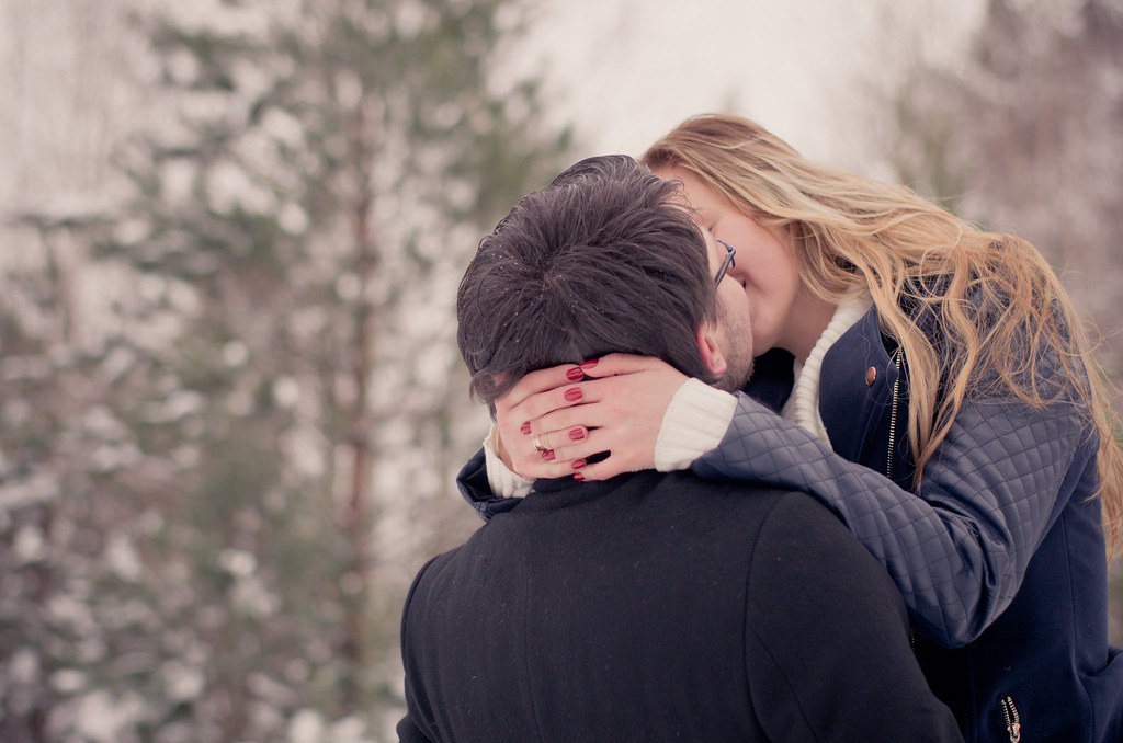 12 Unmissable Signs Your Relationship Is *Actually* Stronger Than You Think, According to Therapists