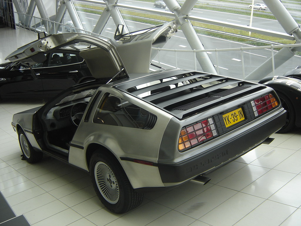 DeLorean DMC-12