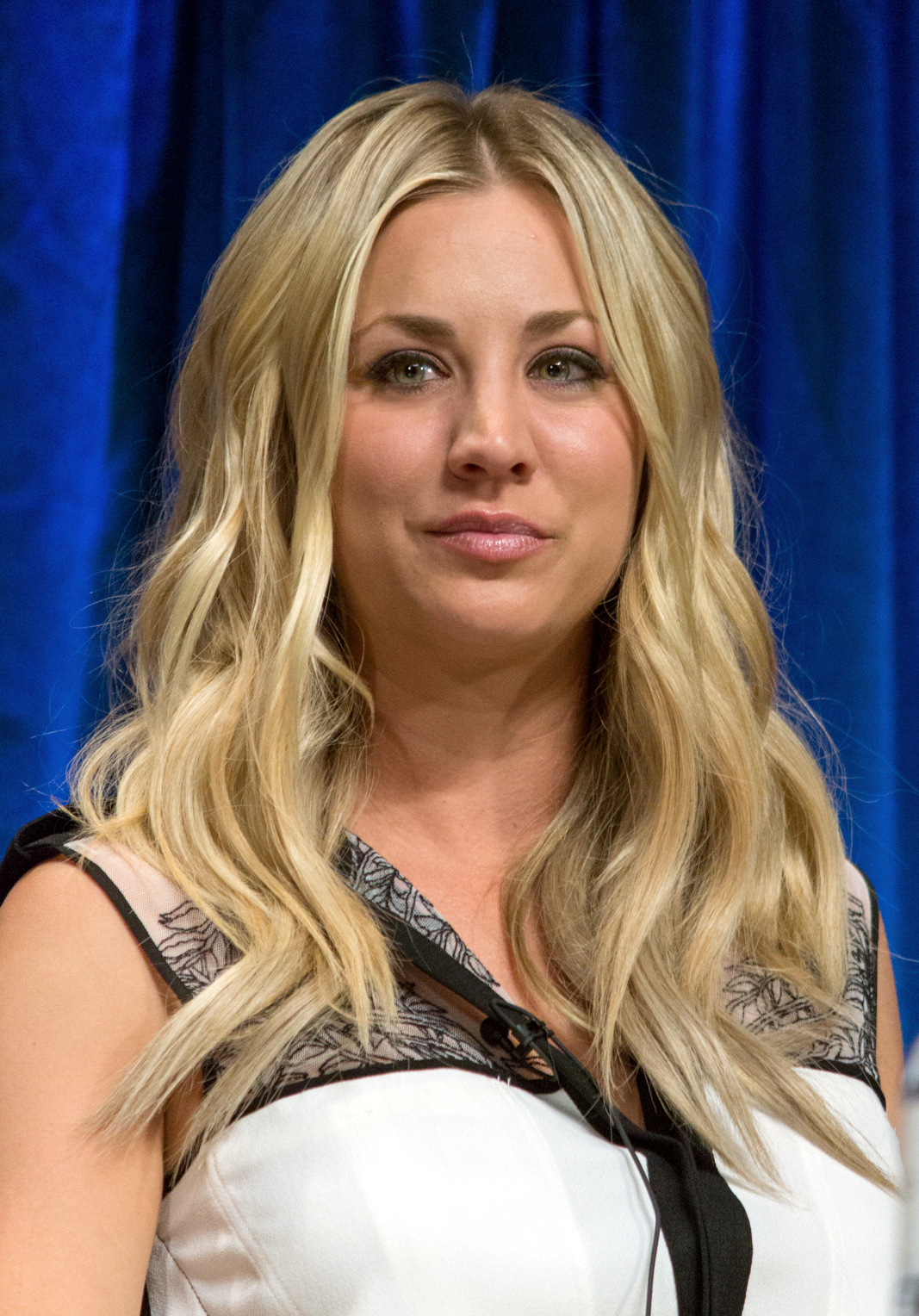 Behind the Scenes: Unpacking Why ‘The Big Bang Theory’ Replaced Its Original Female Lead with Kaley Cuoco’s Penny