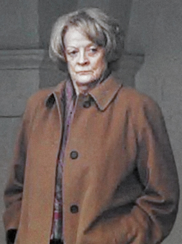 Dame Maggie Smith: A Titan’s Farewell – Celebrating the Enduring Legacy of an Unforgettable Stage and Screen Icon Dame Maggie Smith: A Titan’s Farewell – Celebrating the Enduring Legacy of an Unforgettable Stage and Screen Icon