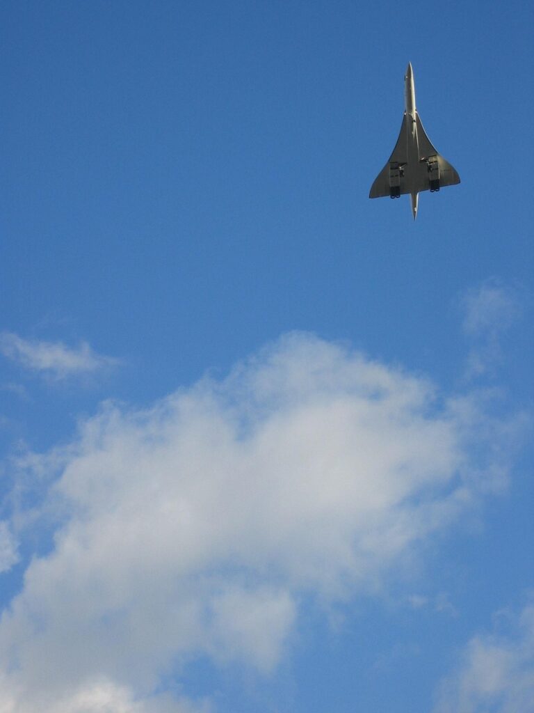 concorde, concorde flying, concorde returns last time, supersonic aircraft, flying, travel, fly, jet, plane, flight, airplane, airline, aeroplane, aircraft, blue, sky, england, europe, wing, air, aviation, transportation, commercial, power, mach 2, 04, business, concorde, concorde, concorde, concorde, concorde, concorde flying, supersonic aircraft, airplane, mach 2, mach 2, business