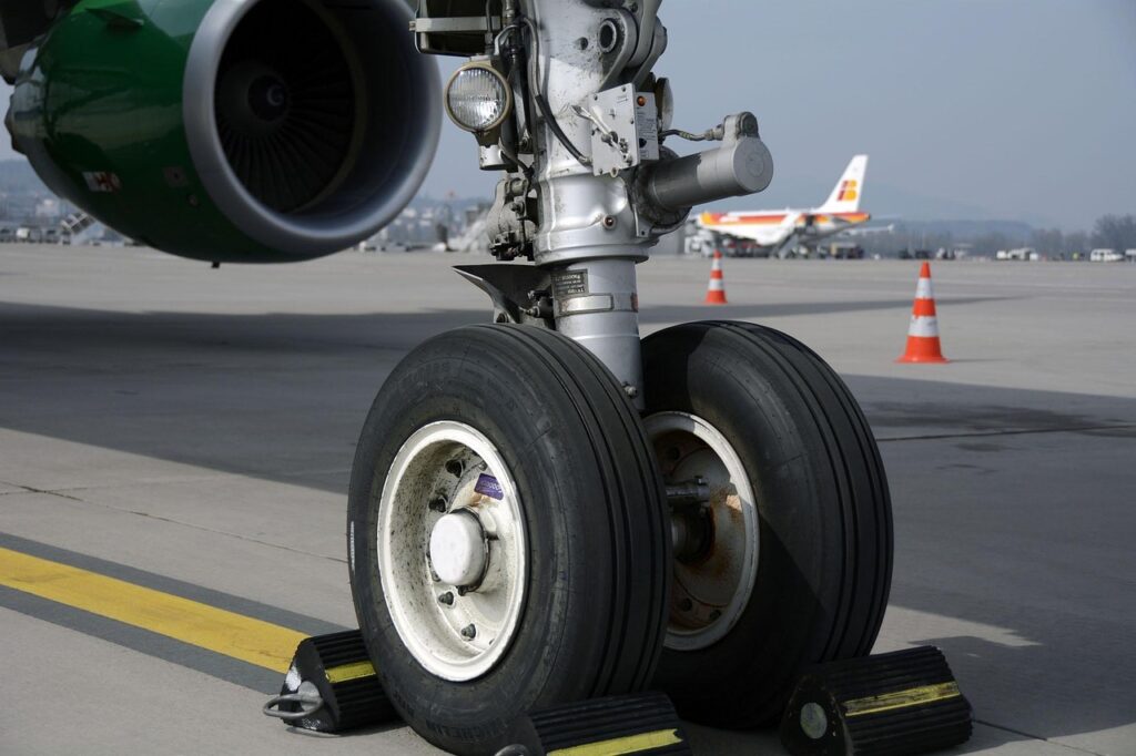 chassis, nose wheel, bikes, roll, tire, taxes, brake pads